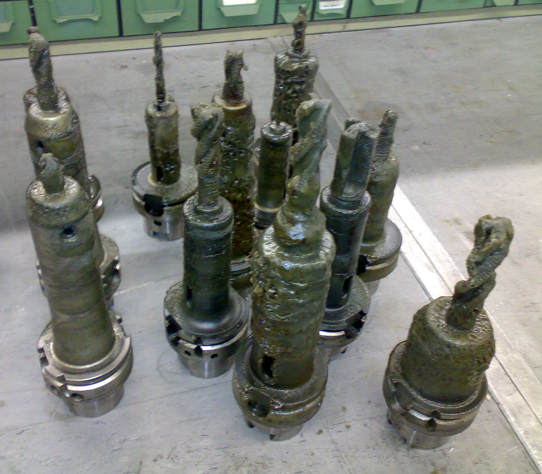 Cleaning machine tools quickly and efficiently phcleantec (en)